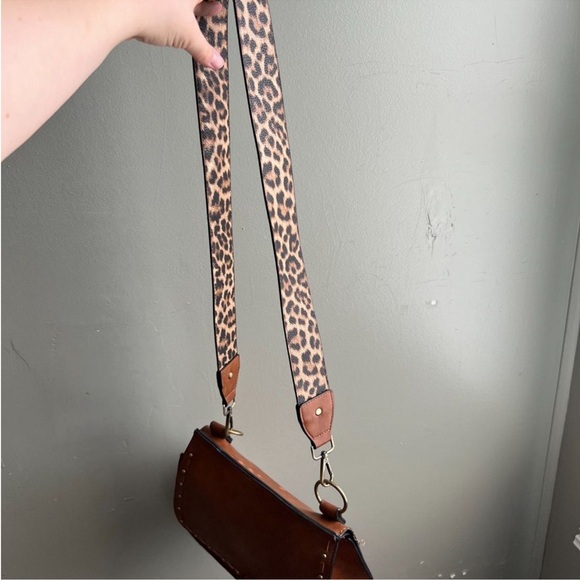 Jenn & CO Bailey Brown Vegan Leather Crossbody Bag Leopard Print Strap - Picture 2 of 11